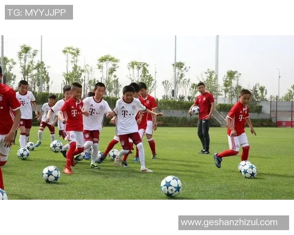 冬季足球赛场争锋 球星激战演绎寒冬热情与荣耀 冬季足球赛场争锋 球星激战演绎寒冬热情与荣耀