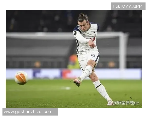 足球场上最有趣的球星是谁他如何用幽默与技巧征服世界