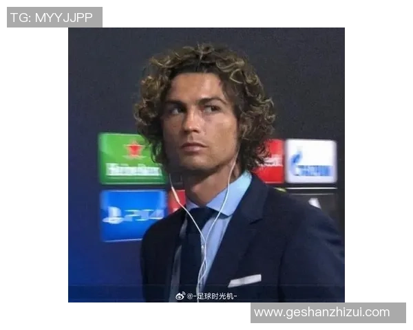 C罗球星头像足球情头图片展现强大魅力与荣耀风采 C罗球星头像足球情头图片展现强大魅力与荣耀风采