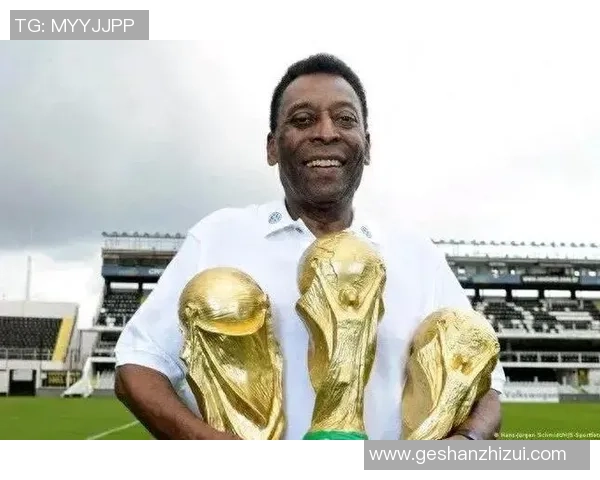 醉酒足球明星瞬间曝光引发热议，网友热议：偶像形象如何重塑